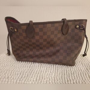 Louis Vuitton Neverfull MM tote Authentic